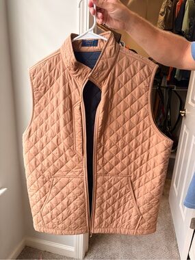 Coastland Quilted Sleeveless Vest in Tan